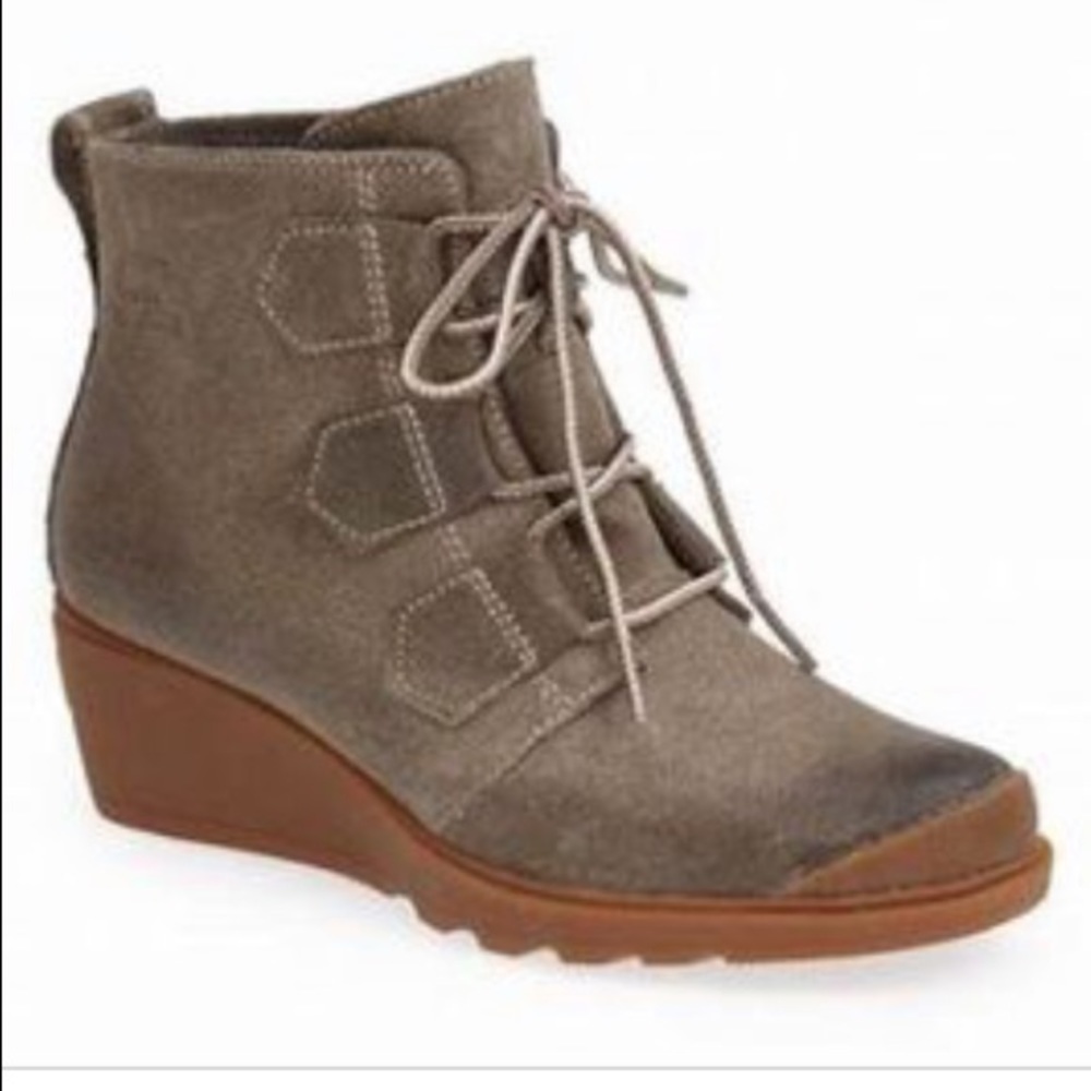 Sorel Toronto Lace-up Suede Wedge Bootie Green Tan Size 7 Winter Waterproof
